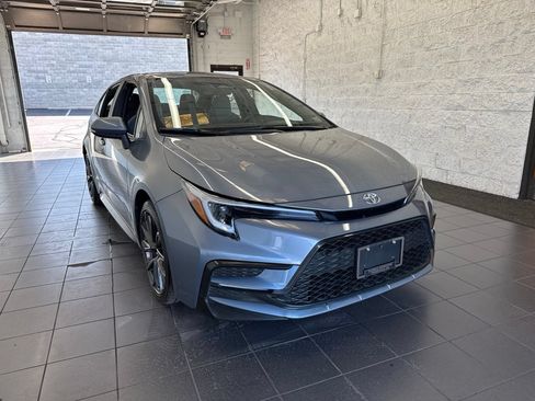 Certified 2025 Toyota Corolla SE FWD image 2