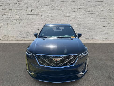 Certified 2025 Cadillac XT6 Premium Luxury image 8