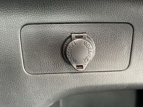 Certified 2025 Toyota RAV4 XLE AWD/4WD image 21