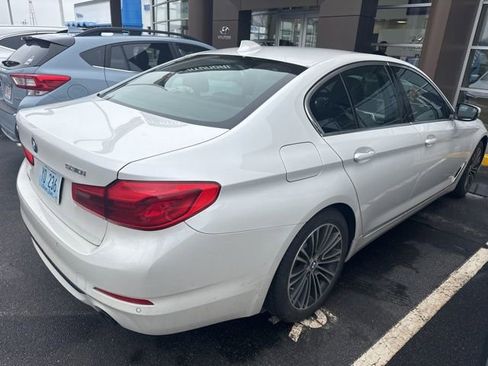 Used 2019 BMW 530i xDrive w/ Convenience Package image 3