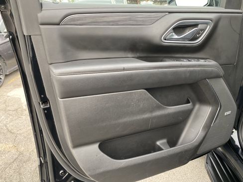 Used 2021 GMC Yukon SLT w/ SLT Luxury Plus Package image 13