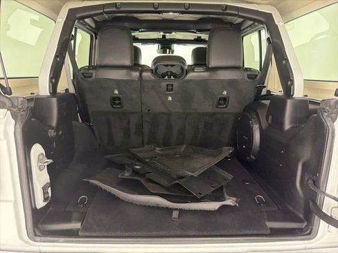 Used 2021 Jeep Wrangler Unlimited Sahara AWD/4WD image 25