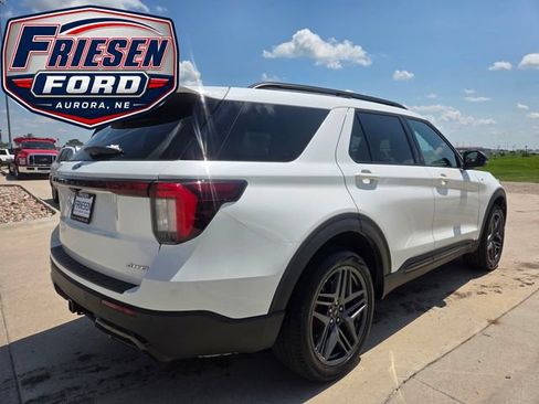 Used 2025 Ford Explorer ST-Line w/ Premium Package AWD/4WD image 5