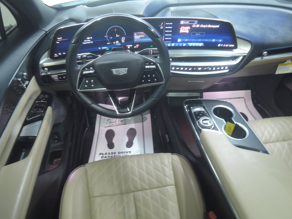 Used 2026 Cadillac Lyriq Signature Luxury w/ Nappa Leather Package AWD/4WD image 12