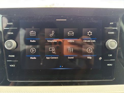 New 2026 Volkswagen Taos SE FWD image 20