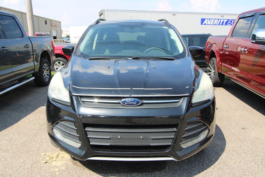Used 2015 Ford Escape SE w/ Equipment Group 201A FWD image 2
