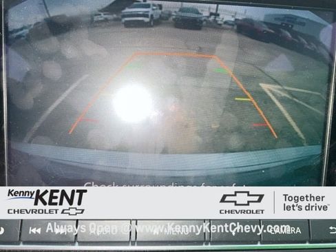 Used 2024 Nissan Altima 2.5 SV image 2