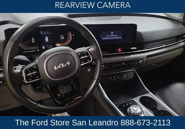 Used 2025 Kia Carnival EX FWD image 8