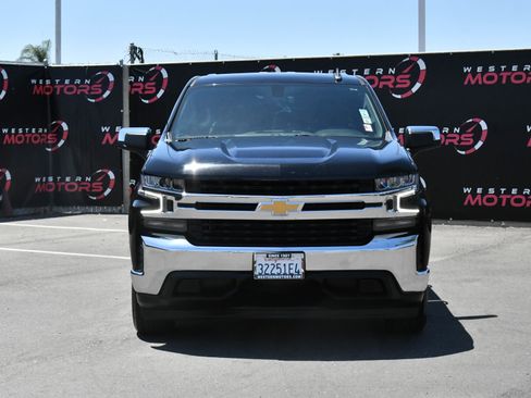 Used 2022 Chevrolet Silverado 1500 LT RWD image 2