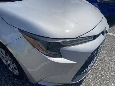 Used 2021 Toyota Corolla LE FWD image 6