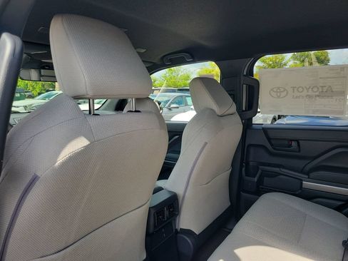 New 2026 Toyota 4Runner SR5 AWD/4WD image 26