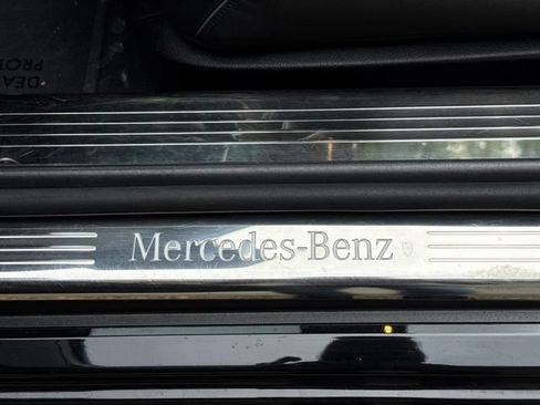Used 2017 Mercedes-Benz SL 550 image 9