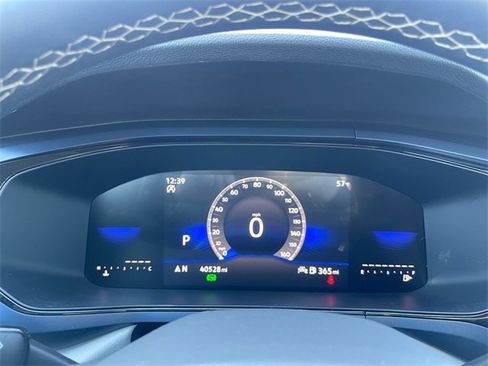 Used 2024 Volkswagen Taos SE image 10