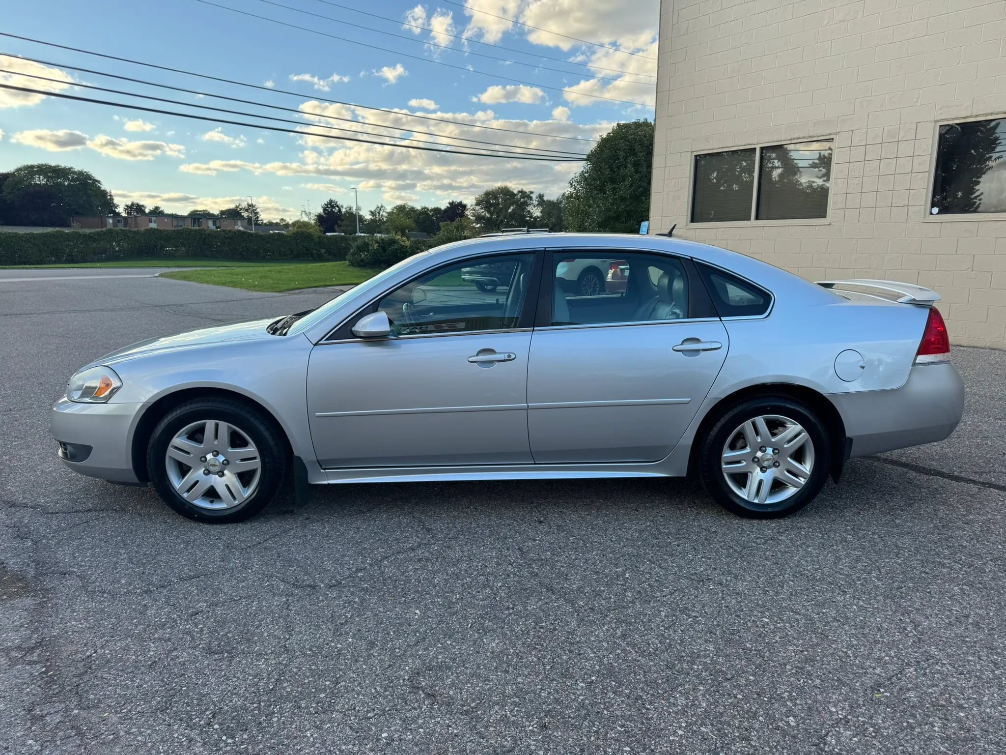 Used 2011 Chevrolet Impala LT w/ Luxury Edition Package FWD image 37