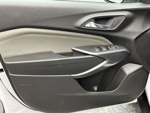 Certified 2024 Chevrolet Trax ACTIV FWD image 7