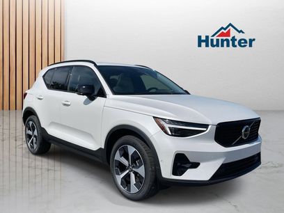 New 2026 Volvo XC40 B5 Plus w/ Protection Package Premier