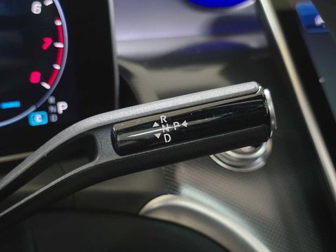 Certified 2025 Mercedes-Benz GLC 300 4MATIC image 37