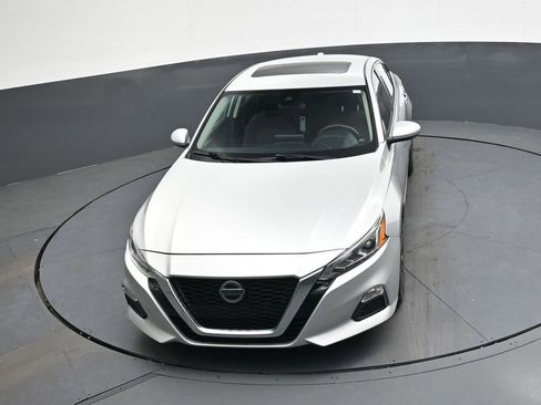 Used 2022 Nissan Altima 2.5 SV w/ SV Premium Package image 31