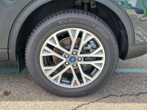 Used 2022 Ford Escape SEL AWD/4WD image 5