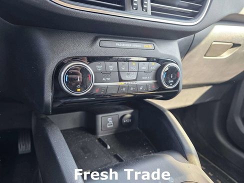 Used 2022 Ford Escape Titanium w/ Titanium Elite Package image 15