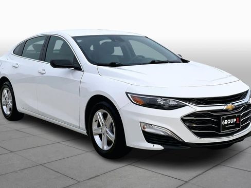 Used 2023 Chevrolet Malibu LS image 3