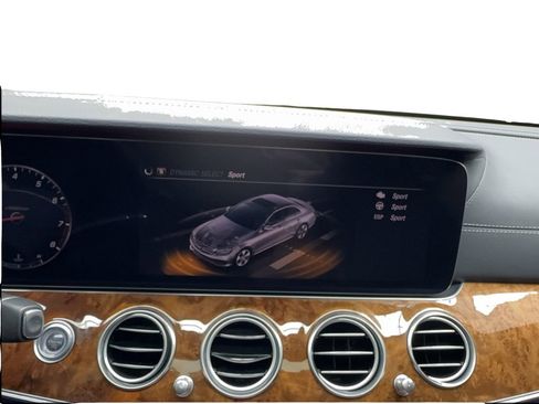 Used 2020 Mercedes-Benz E 350 4MATIC Sedan w/ Parking Assistance Package image 46