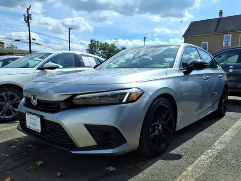 Used 2024 Honda Civic Sport image 2