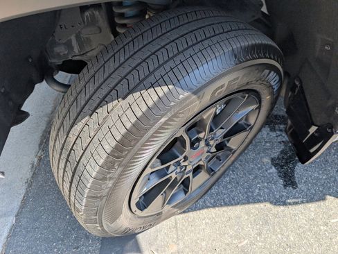 Used 2025 Toyota Tundra Limited w/ TRD Off-Road Package image 21