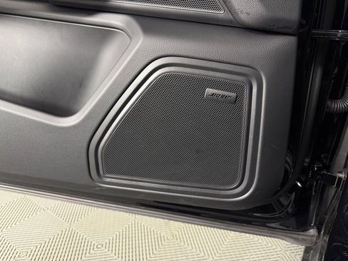 Certified 2026 Porsche Macan image 22