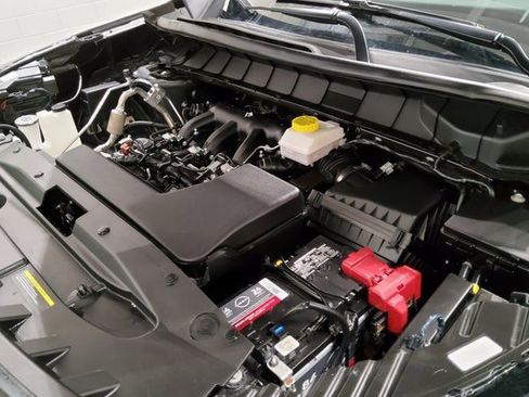 Used 2024 Nissan Pathfinder SV image 28