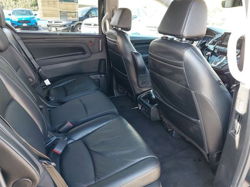Used 2023 Honda Odyssey Touring image 11