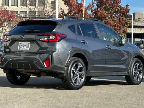 Used 2024 Subaru Crosstrek 2.0i Premium image 4