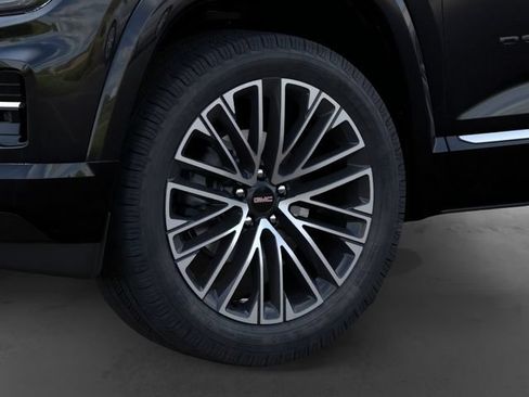 New 2027 GMC Terrain Denali w/ LPO, Black Badging Package AWD/4WD image 9