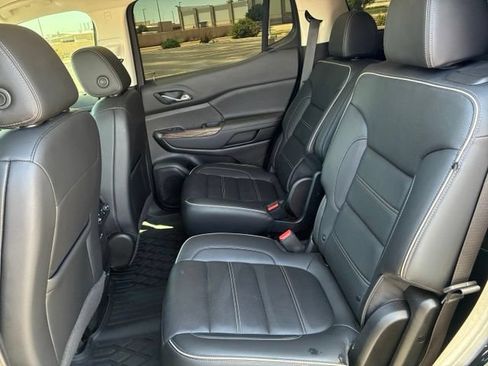Used 2021 GMC Acadia Denali w/ Denali Technology Package FWD image 13