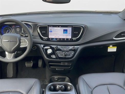 New 2026 Chrysler Pacifica Select w/ S Appearance Package image 37