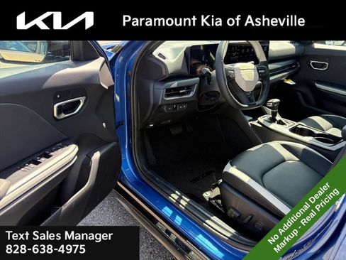 New 2026 Kia K4 GT-Line w/ GT-Line Sunroof Package FWD image 18
