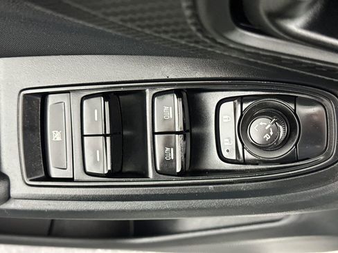 Used 2022 Subaru Crosstrek 2.0i image 17