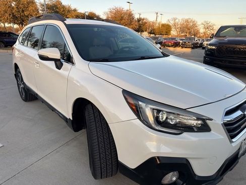 Used 2019 Subaru Outback 2.5i Limited image 1