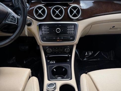 Used 2016 Mercedes-Benz CLA 250 image 18