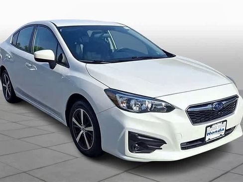 Used 2019 Subaru Impreza 2.0i Premium image 2