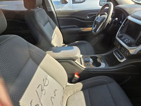 Used 2021 GMC Acadia SLE w/ Driver Convenience Package FWD image 4