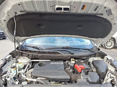 Certified 2022 Nissan Rogue SV image 27