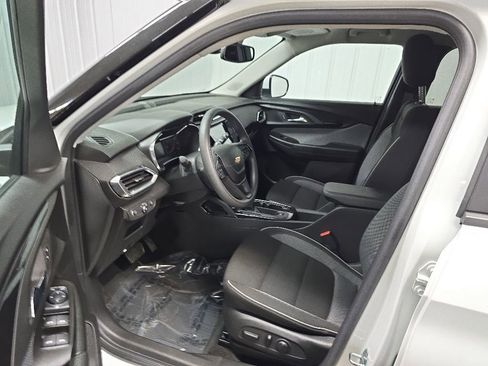 Used 2023 Chevrolet TrailBlazer LT w/ Convenience Package AWD/4WD image 28