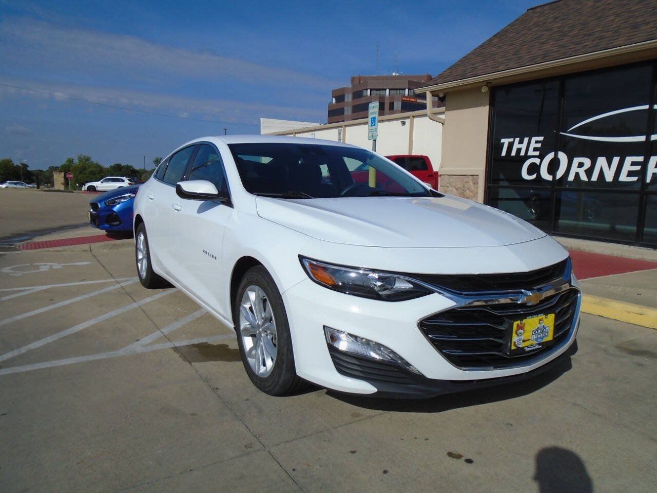 Used 2025 Chevrolet Malibu LT FWD image 1