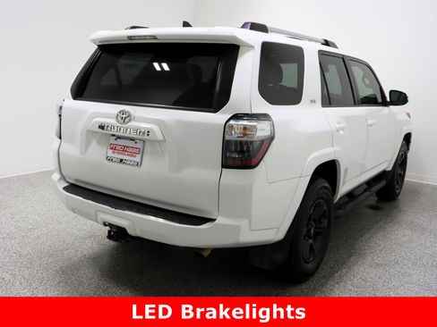 Used 2020 Toyota 4Runner SR5 Premium image 7
