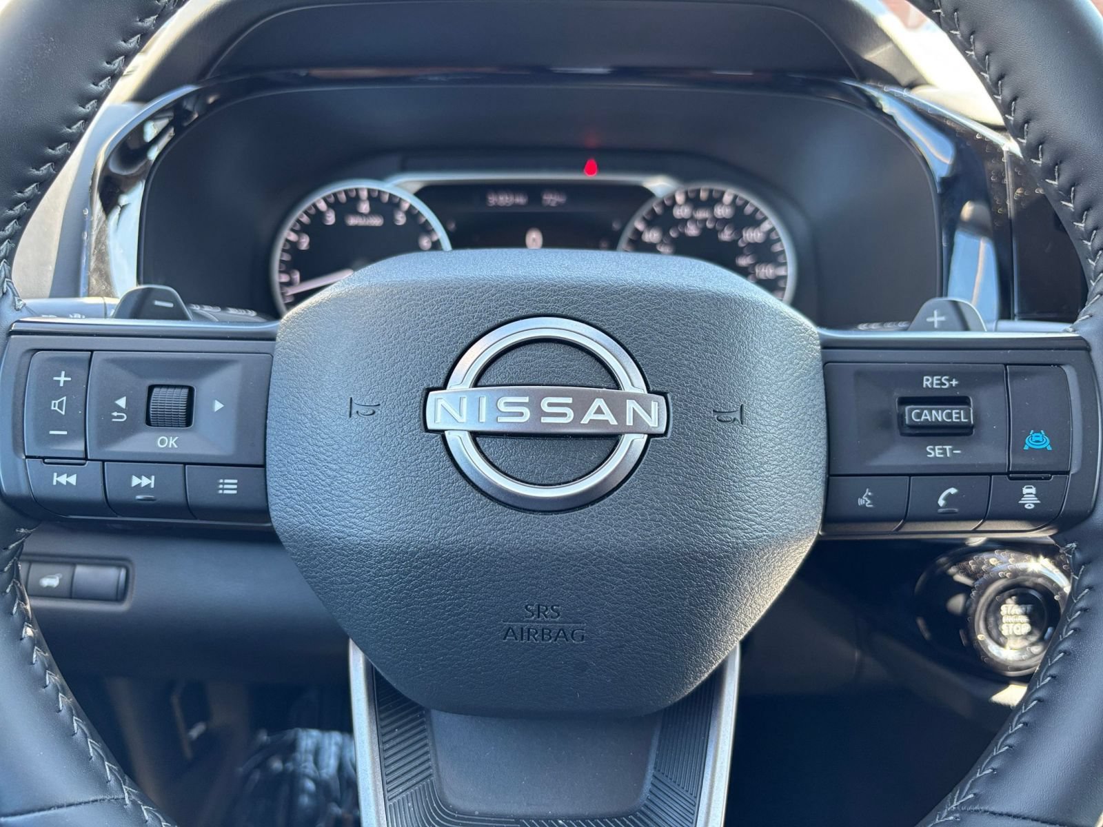Used 2026 Nissan Pathfinder SV FWD image 29