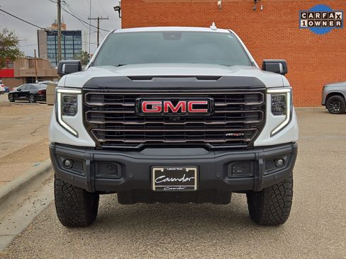 Used 2025 GMC Sierra 1500 AT4X image 10