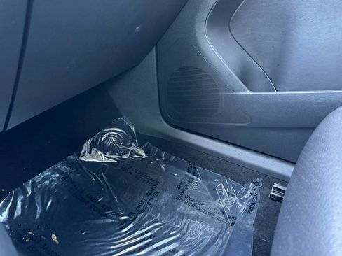 Used 2017 Volkswagen Tiguan S AWD/4WD image 21