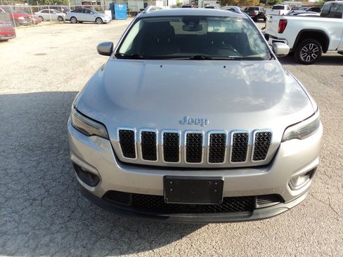 Used 2021 Jeep Cherokee Latitude Lux w/ Comfort/Convenience Group AWD/4WD image 2