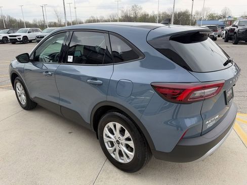 Used 2025 Ford Escape Active w/ Cold Weather Package FWD image 7